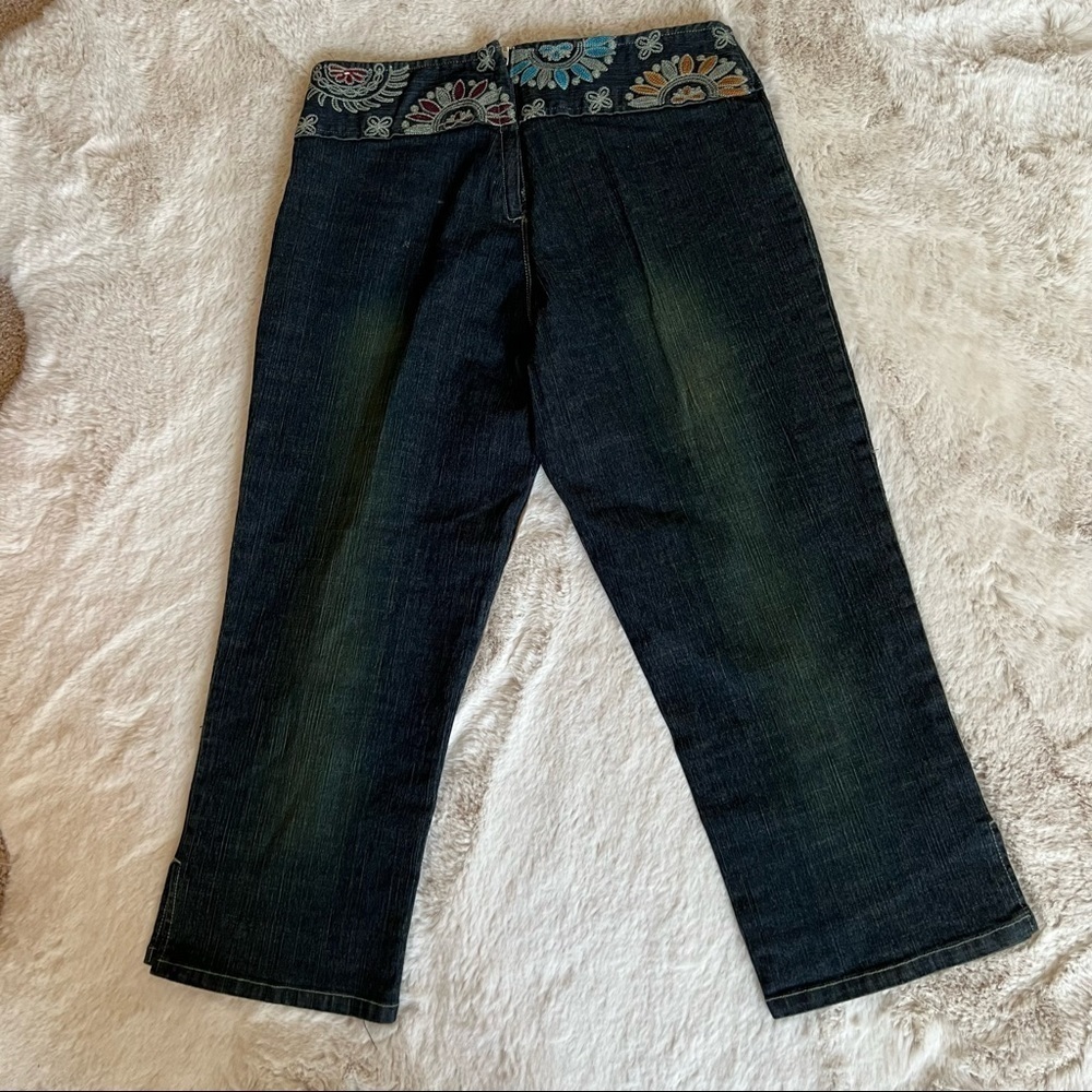 SOLO jeans capris flower print on the waistline Size 6 Dark blue color - Picture 2 of 9
